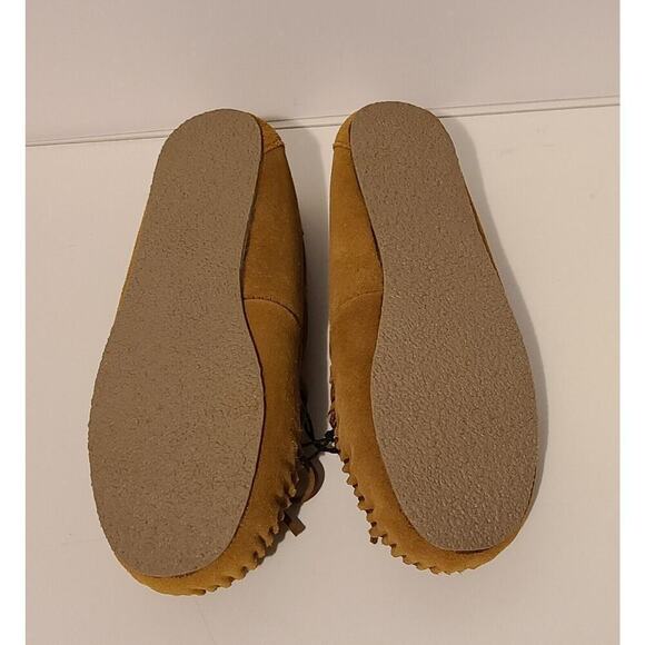 WOMEN'S MINNETONKA LEATHER SUEDE SLIPPERS MOCS FAUX SHEARLING LINING 11M NEW - Picture 8 of 10